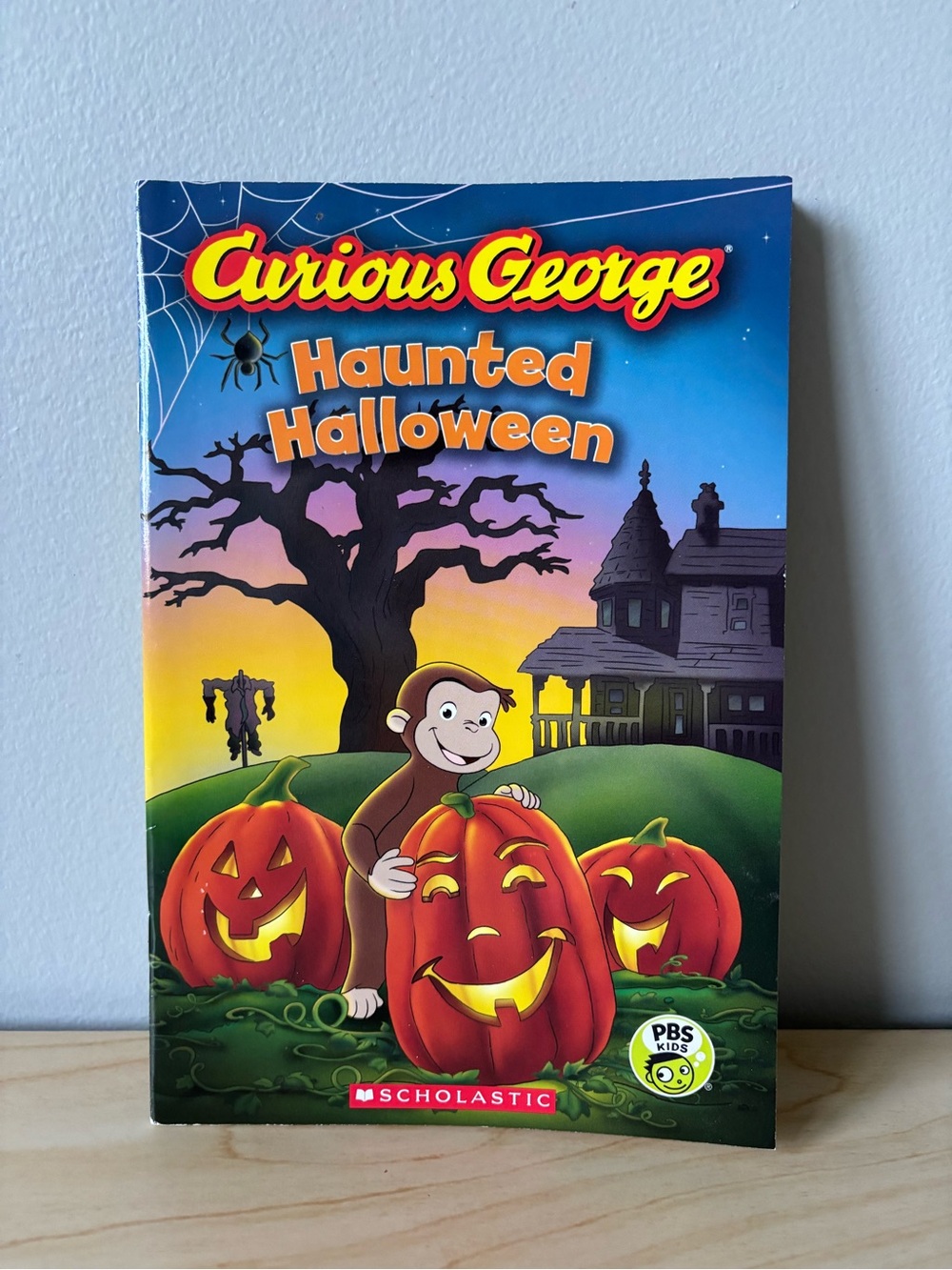 Scholastic Curious George Haunted Halloween Book 🎃 🐒
